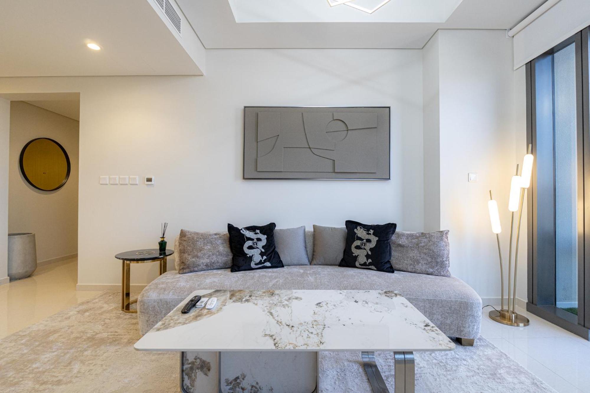Apartment Stunning 3br W Panoramic Views In Aykon Dubai