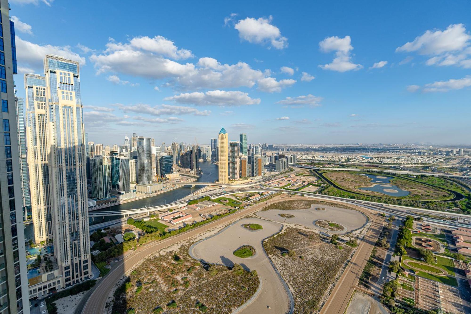 Stunning 3br W Panoramic Views In Aykon * Dubai