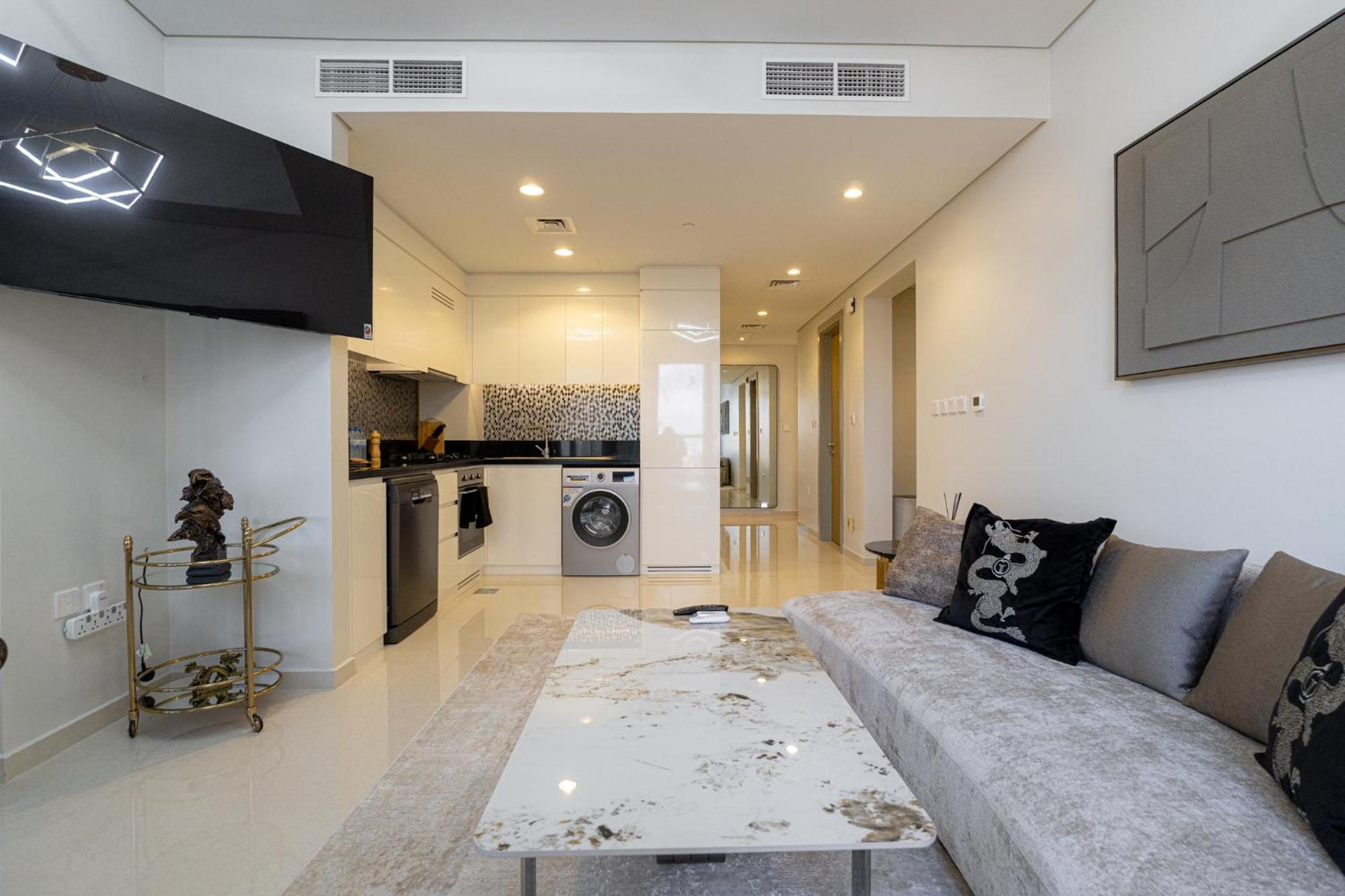 Apartment Stunning 3br W Panoramic Views In Aykon *