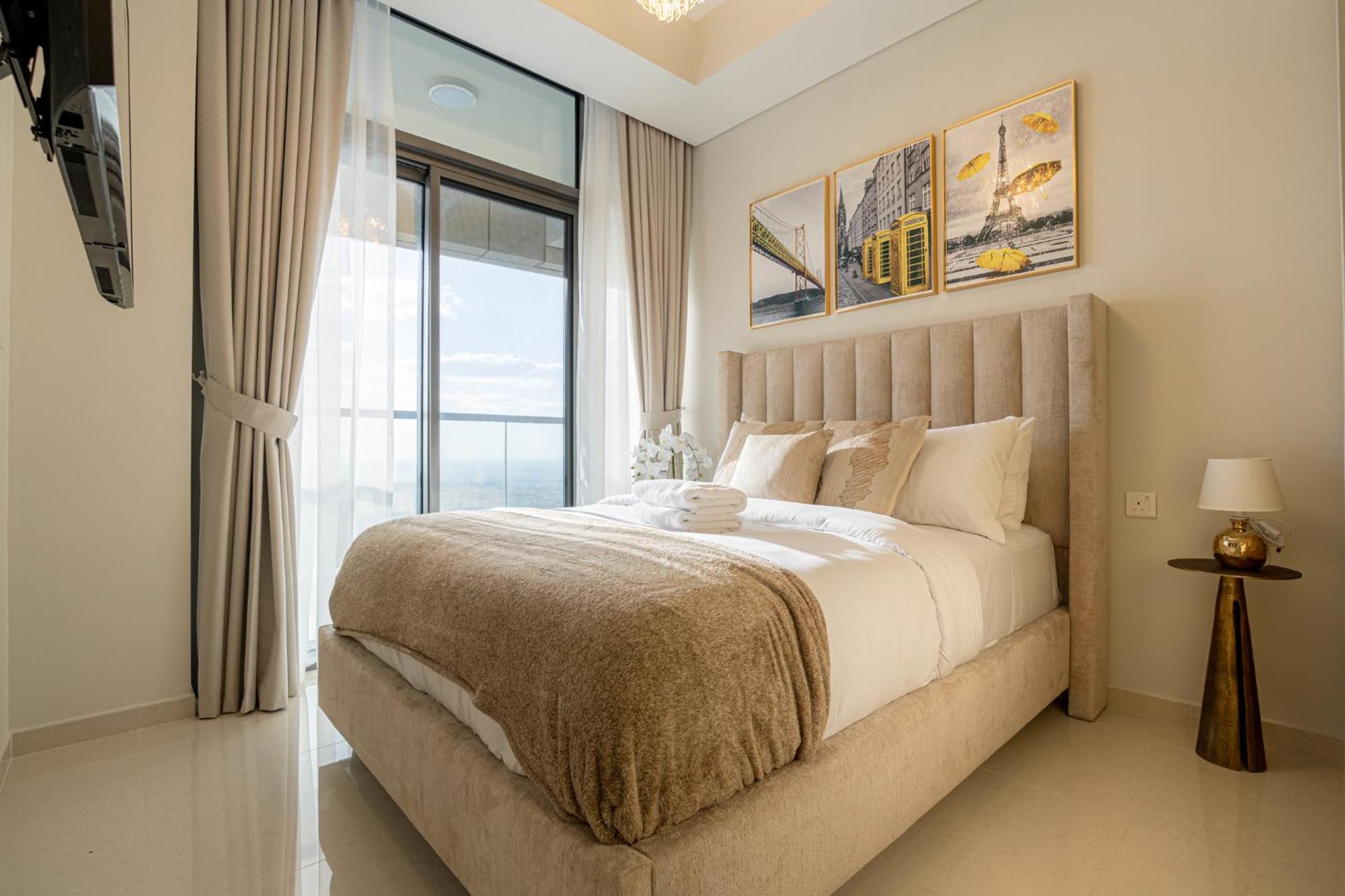 Stunning 3br W Panoramic Views In Aykon * Dubai
